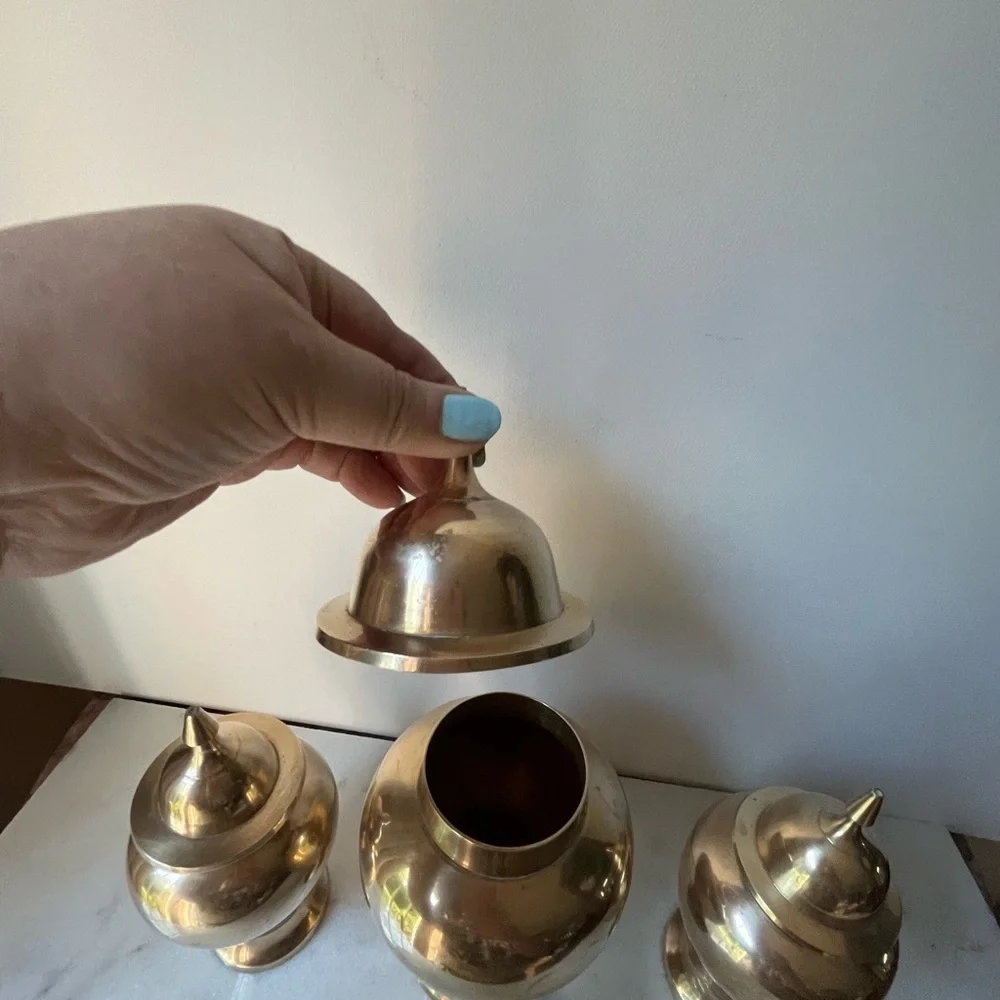 Set of 3 pcs Vintage Solid Brass Urns Vases Ginger Jars with Lids Made in India